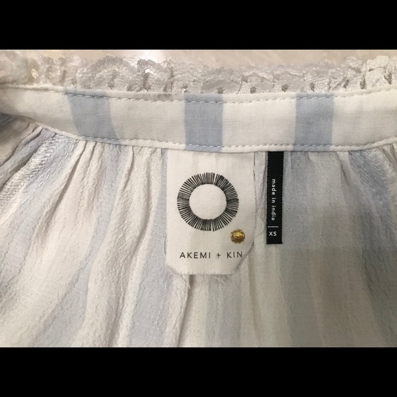 Akemi + Kin Anthropologie Boho Top Embroidered - Picture 7 of 7
